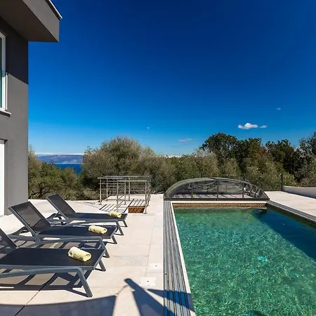 In Kroatien Mit Pool Und Meerblick *