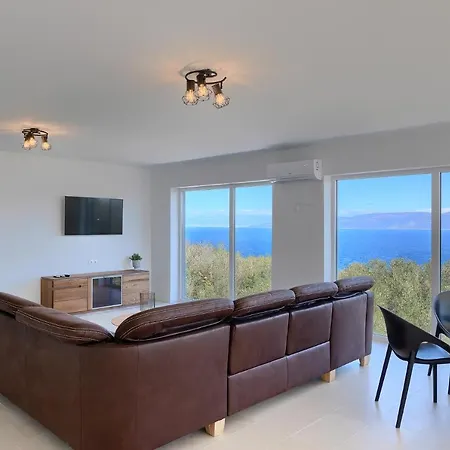 Villa In Kroatien Mit Pool Und Meerblick